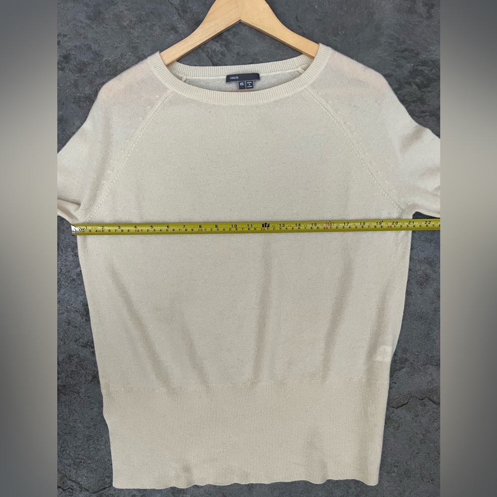 Vince. Cream 100% CASHMERE Sweater OVERSIZED XS Long-Sleeved Crew Neck Side Slit - Picture 5 of 8
